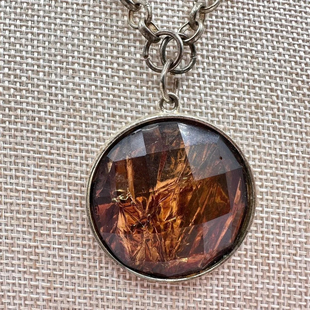 Vintage 90s Silver‎ Tone Amber Foil Glass Round Pendant Necklace Women's Jewelry